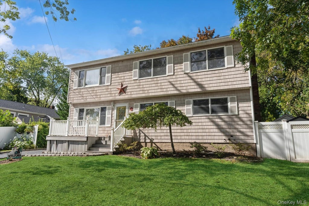 Photo of 35 Huron Street, Port Jefferson Station, NY 11776 (MLS # 1065992)