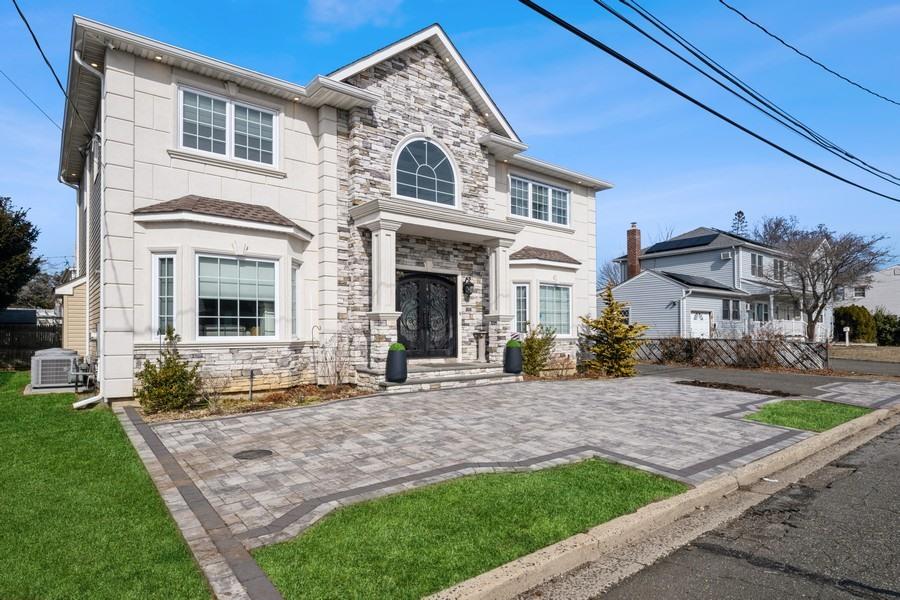 10 Prospect Street, Hicksville, New York image 2