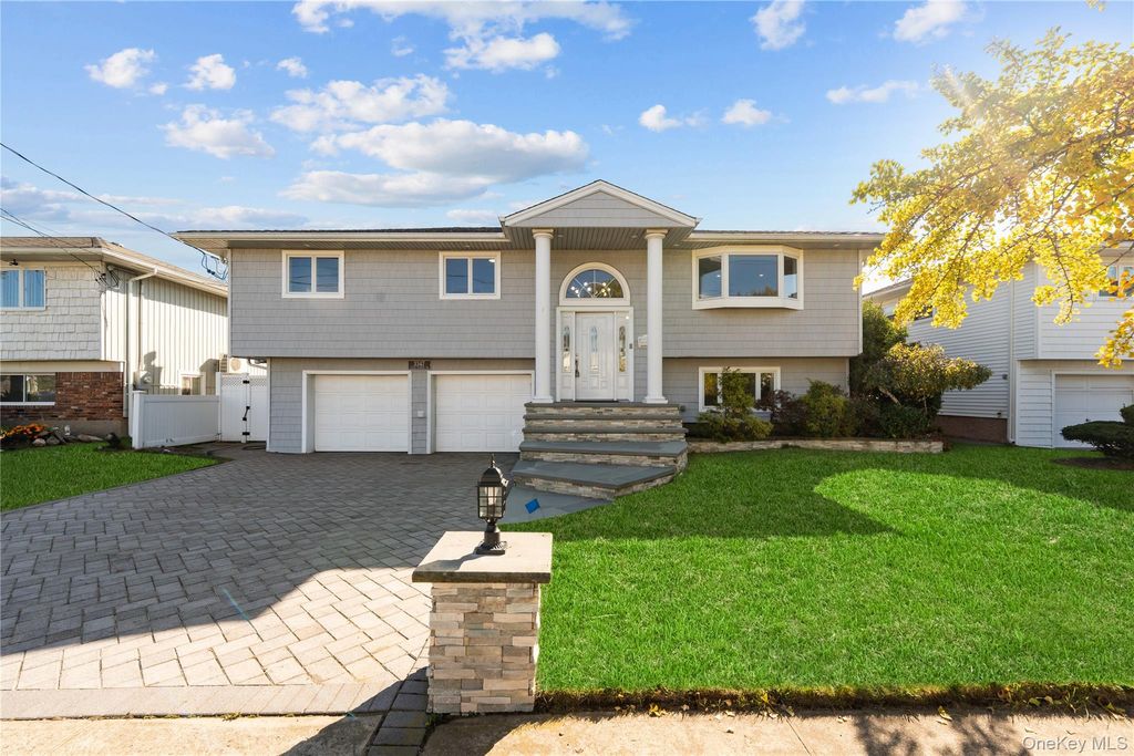 Photo of 3347 Ocean Avenue, Oceanside, NY 11572 (MLS # 928437)