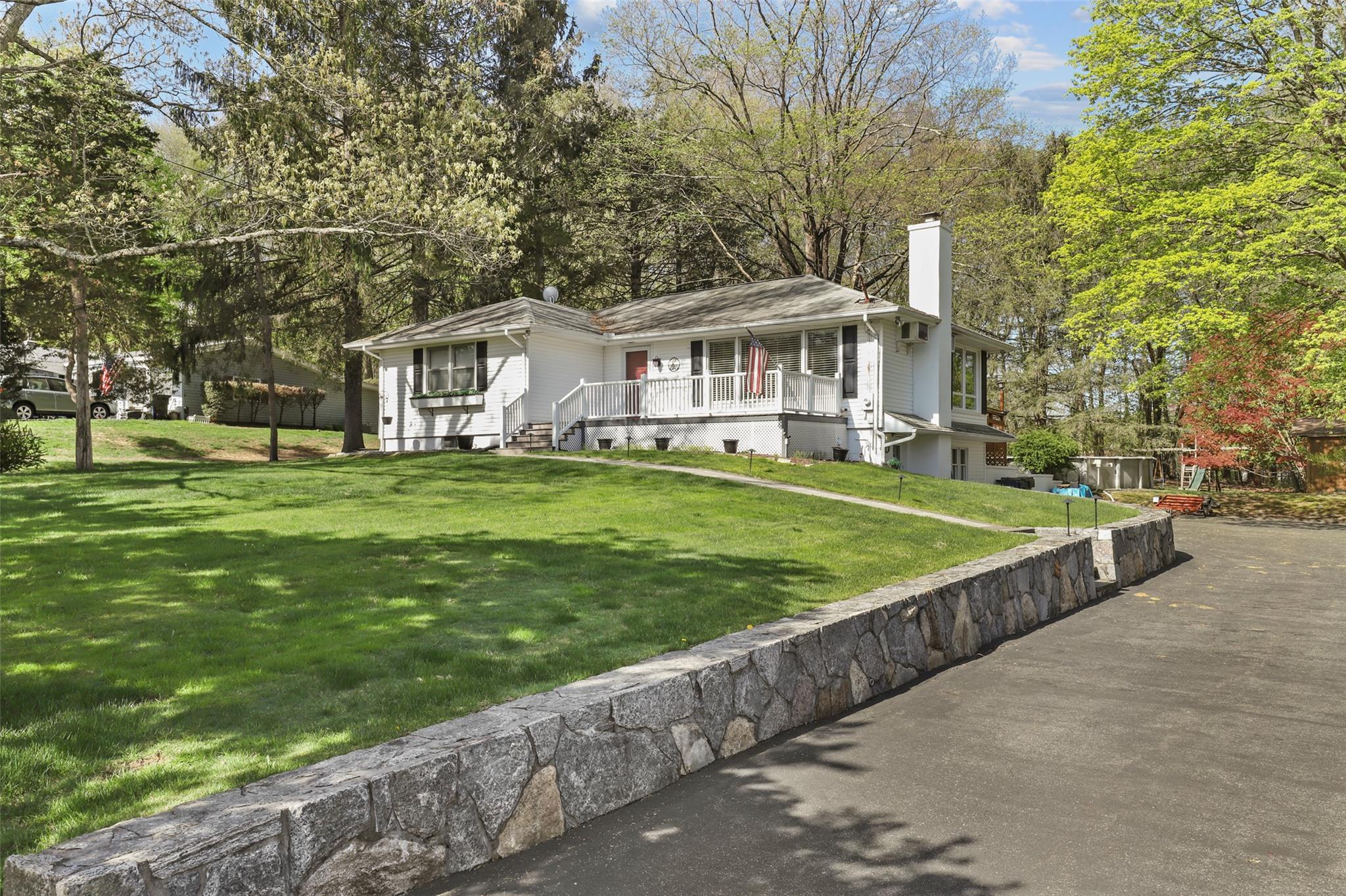 19 Russ Road, Mahopac, New York image 3