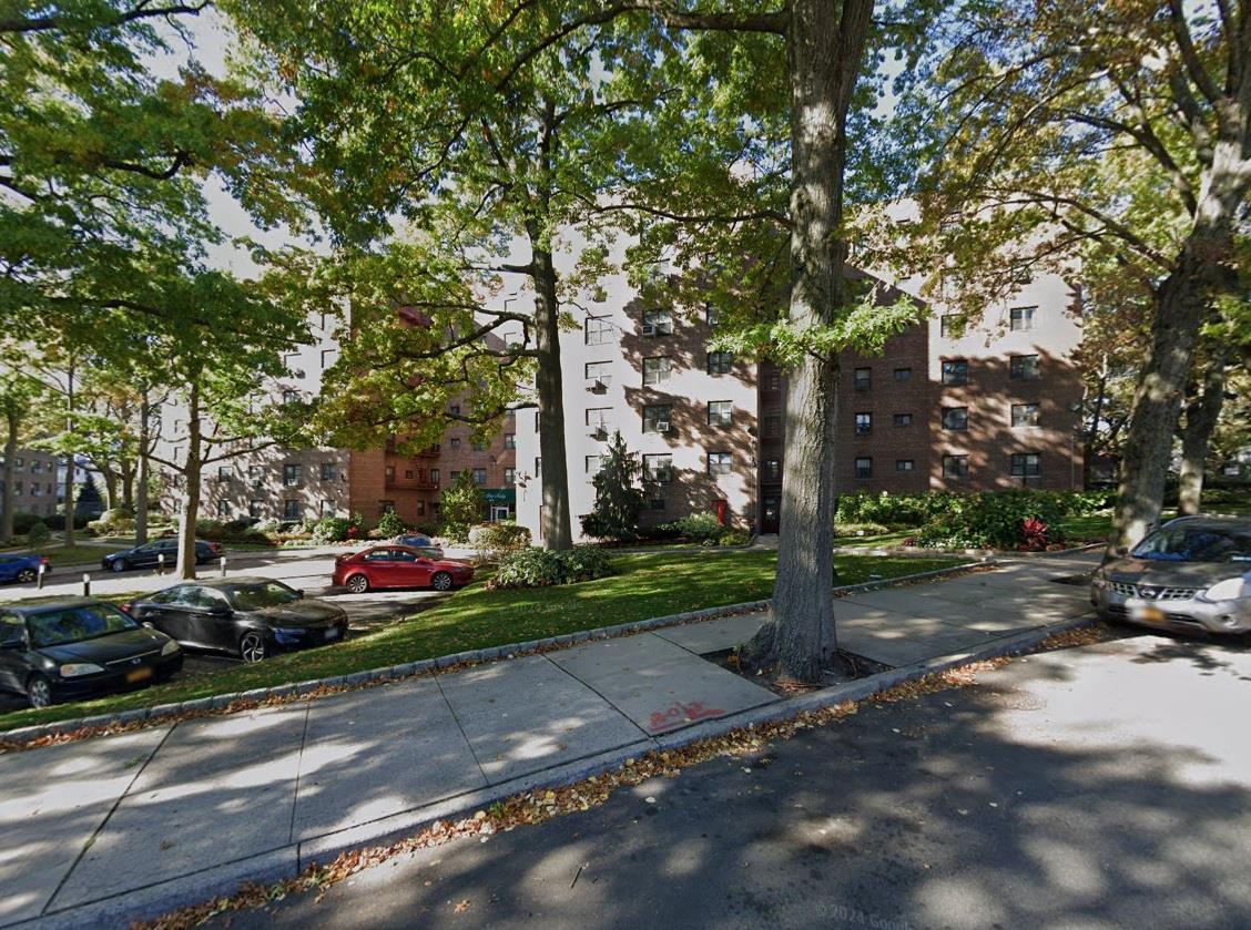 Property for Sale at Francis Lewis Boulevard B65, Hollis, Queens, NY - Bedrooms: 1 
Bathrooms: 1 
Rooms: 2  - $235,000