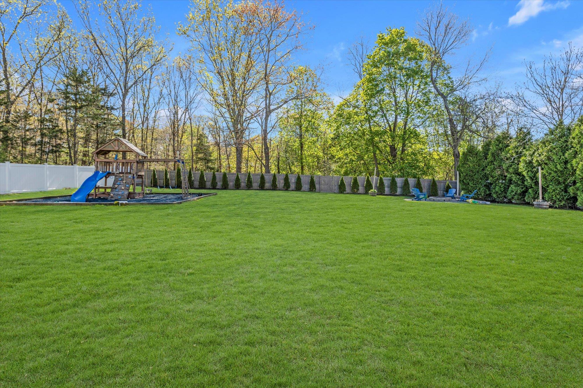 7 Karen Court, Wading River, New York image 22