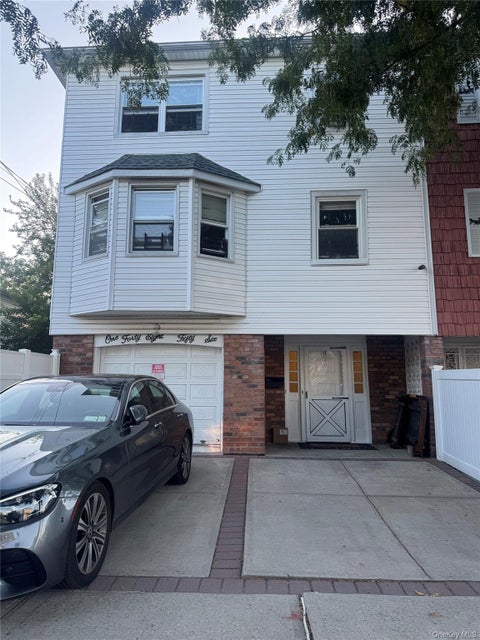 Multifamily For Rent - 148-56 262nd Place<br/> Rosedale, NY 11422