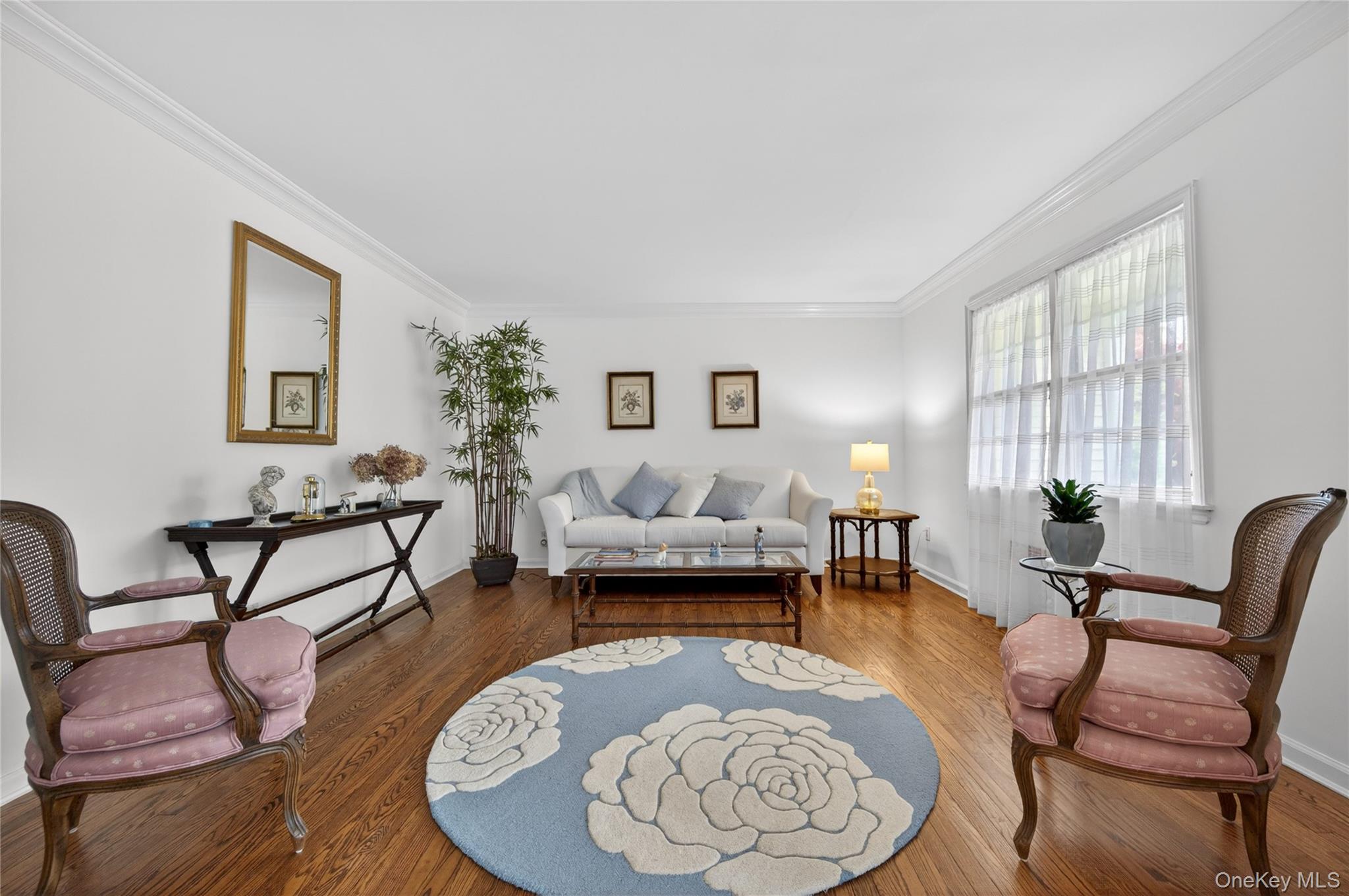 28 Midway Avenue
