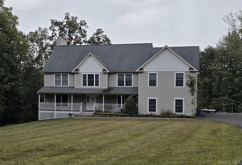 Photo of 34 Twin Lakes Road, Monroe, NY 10950 (MLS # 927981) Photo of 34 Twin Lakes Road, Monroe, NY 10950 (MLS # 927981)
