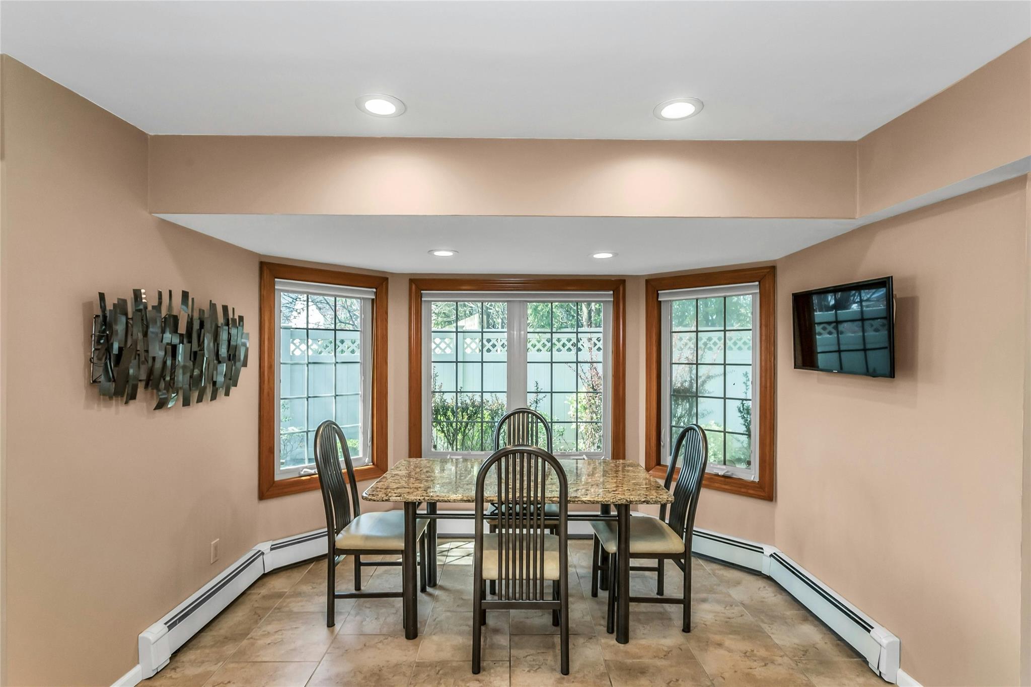 4 Toni Ann Circle, Plainview, New York image 5