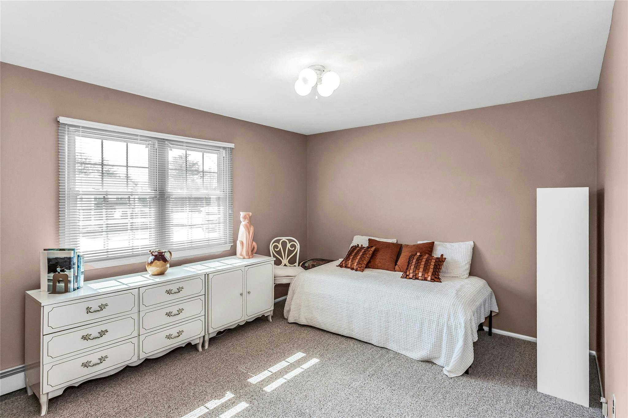 4 Toni Ann Circle, Plainview, New York image 13