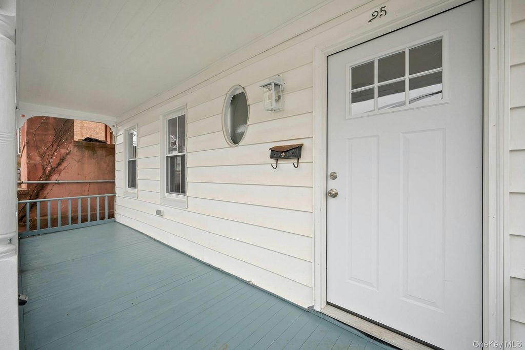 Photo of 25 S Washington Street, Tarrytown, NY 10591 (MLS # 977192)