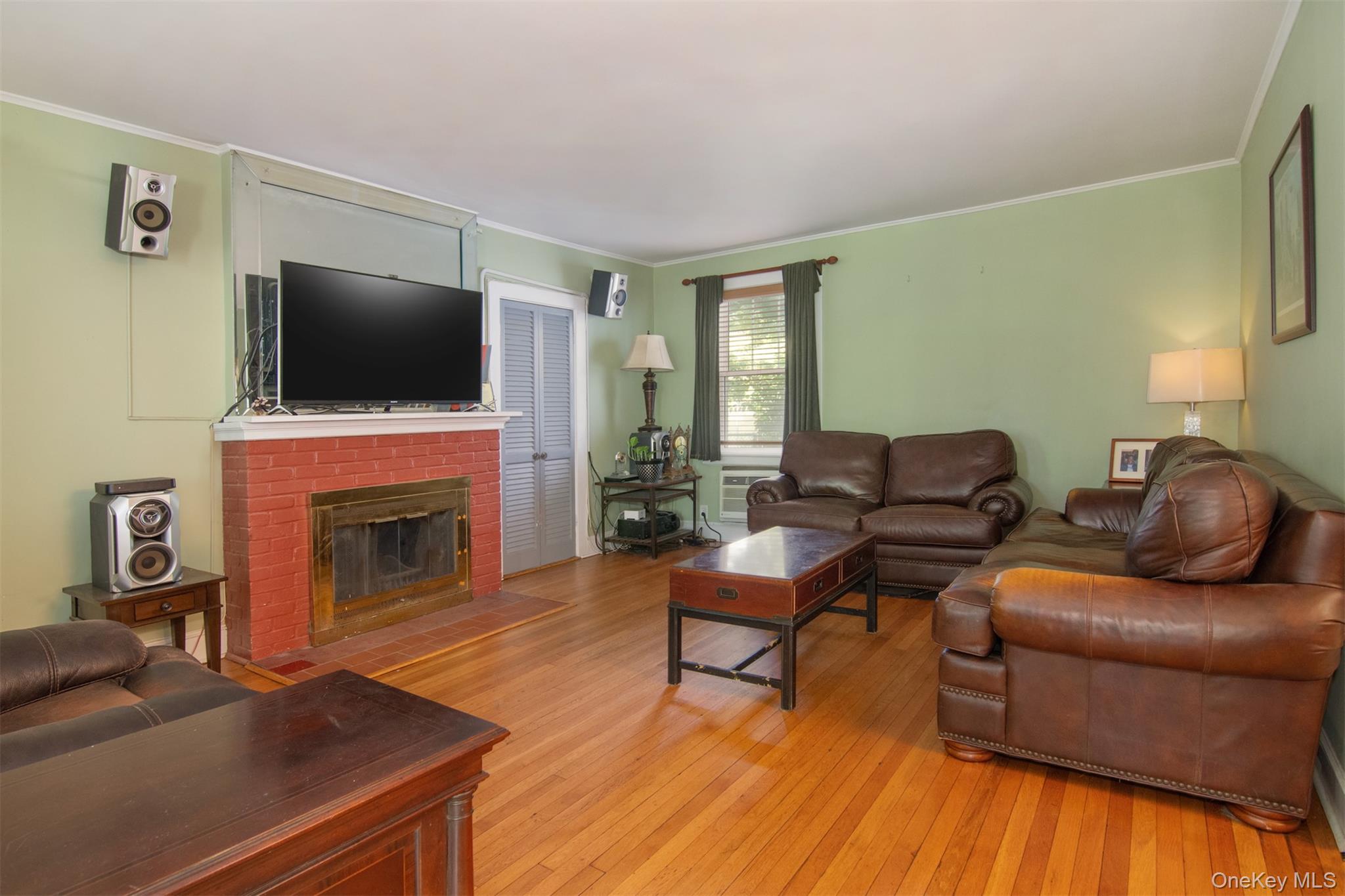 306 Hutchinson Boulevard