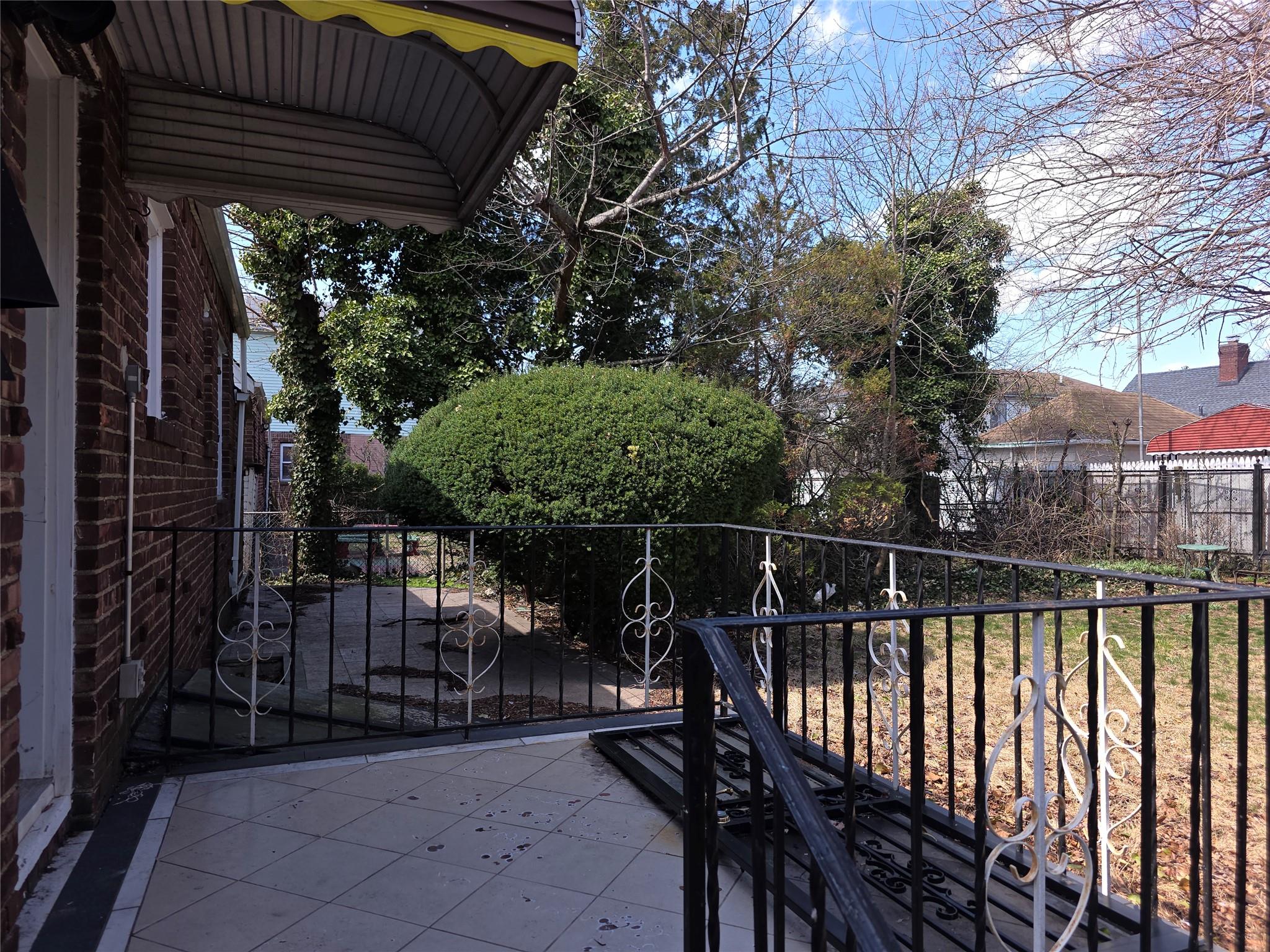 21741 N 112th Road, Queens Village, New York image 10