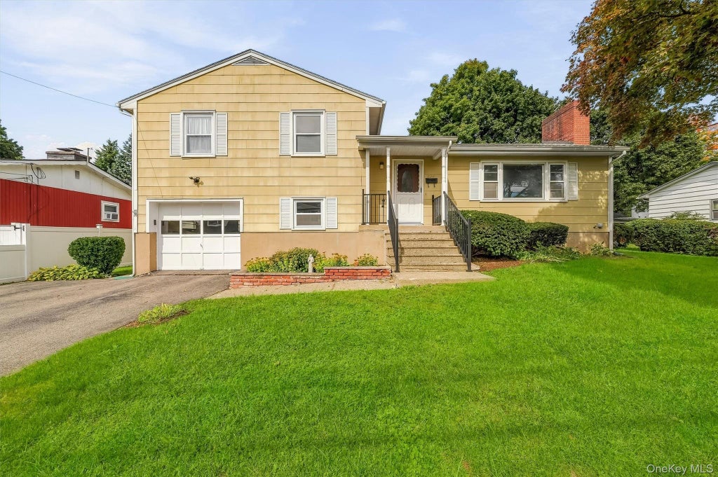 Photo of 224 Bleloch Avenue, Peekskill, NY 10566 (MLS # 1053375)