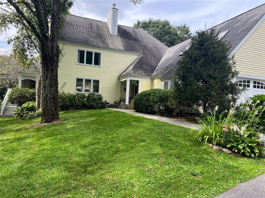 Photo of 196 Smith Ridge Road, South Salem, NY 10590 (MLS # 1057559)