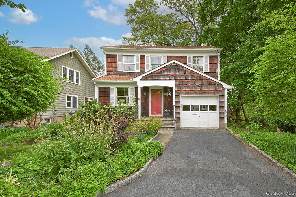Photo of 78 Lexington Drive, Croton-on-Hudson, NY 10520 (MLS # 988926)