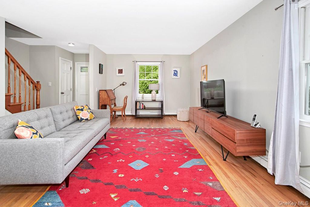 Photo of 78 Lexington Drive, Croton-on-Hudson, NY 10520 (MLS # 988926)