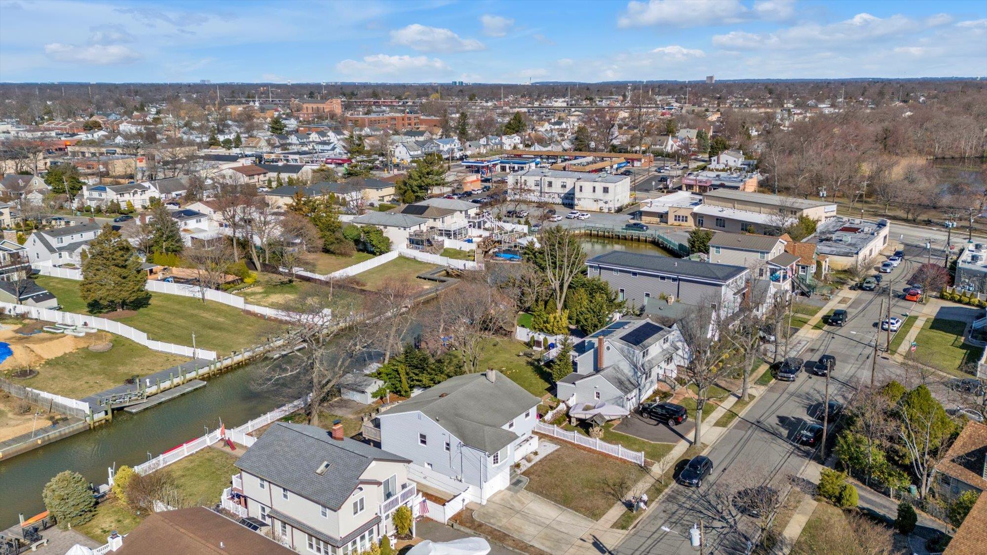 16 Beverly Road, Wantagh, New York image 37