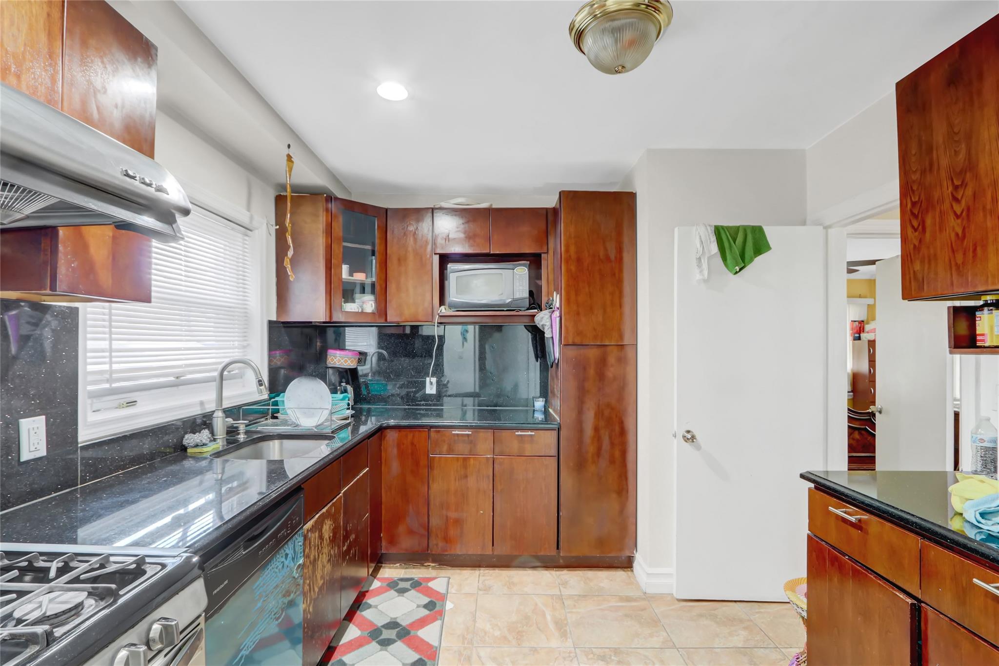 83-14 169th Street St, Jamaica, New York image 14