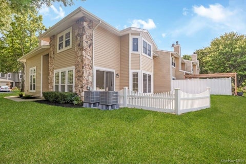Condo For Sale - 103 Colony Drive<br/> Holbrook, NY 11741