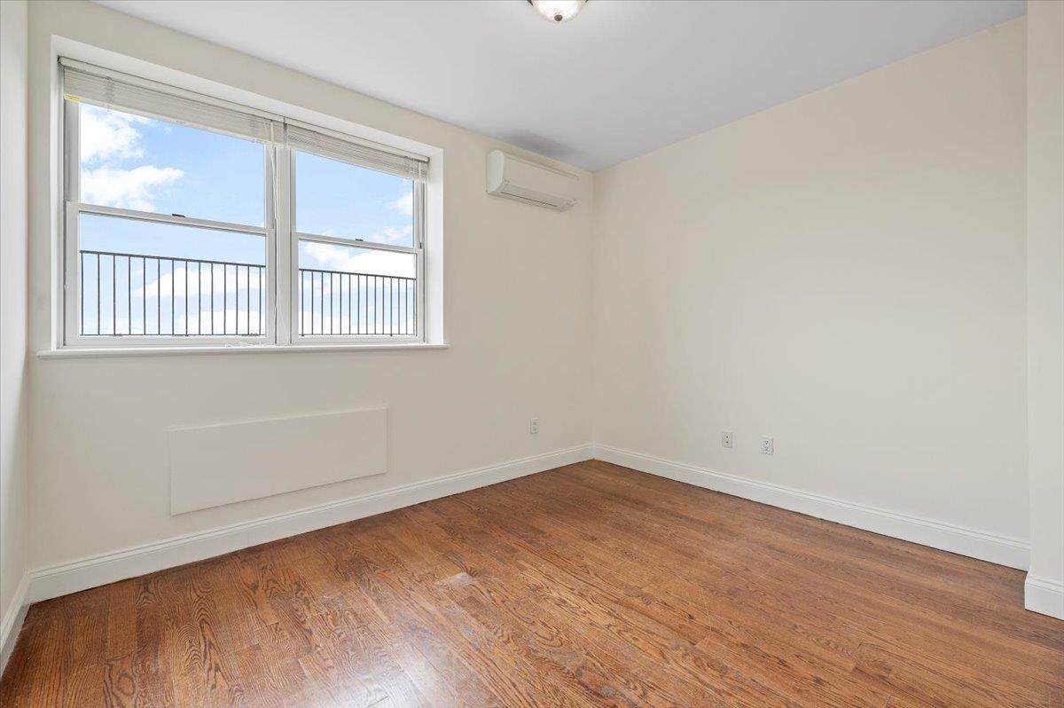 156 Beach 9th Street #7C, Far Rockaway, New York image 11