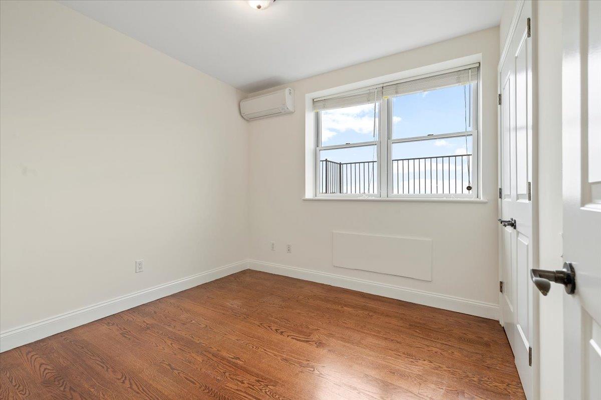 156 Beach 9th Street #7C, Far Rockaway, New York image 13