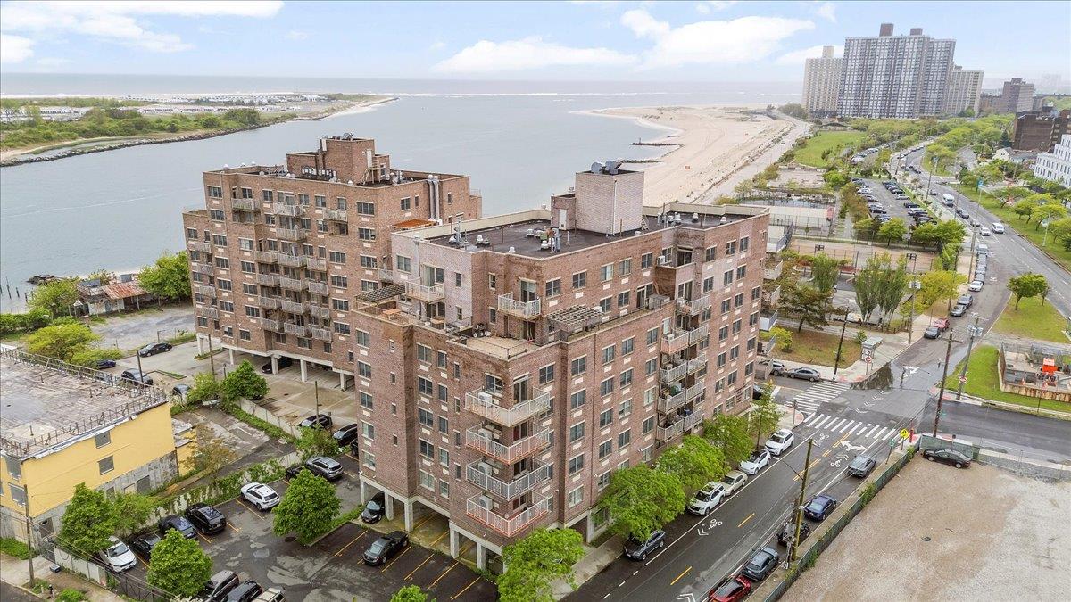 156 Beach 9th Street #7C, Far Rockaway, New York image 2
