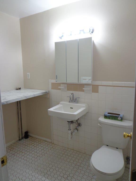 156 Kearsing Parkway, Monsey, New York image 12