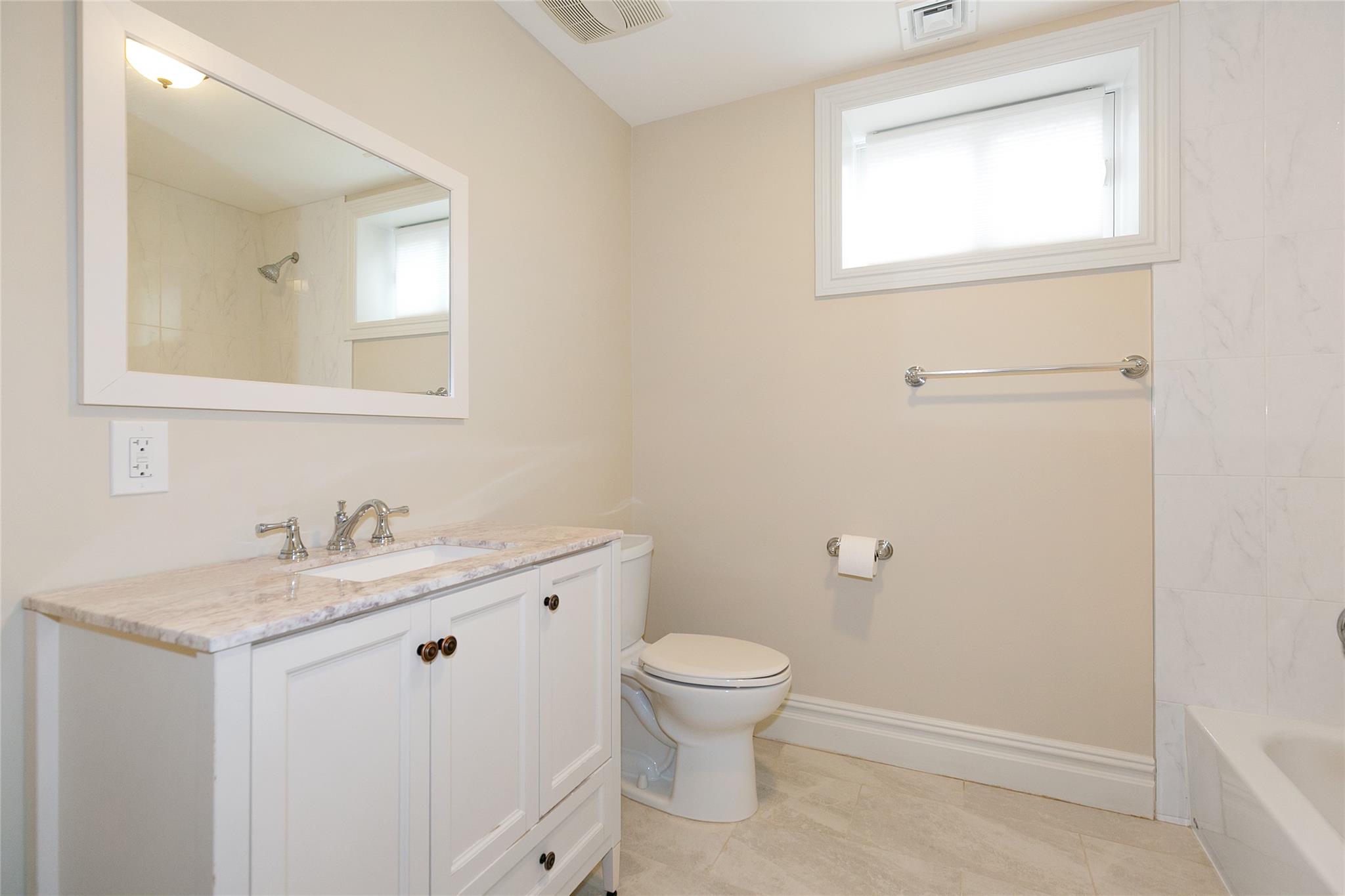 62 Harvard Street, Roslyn Heights, New York image 29