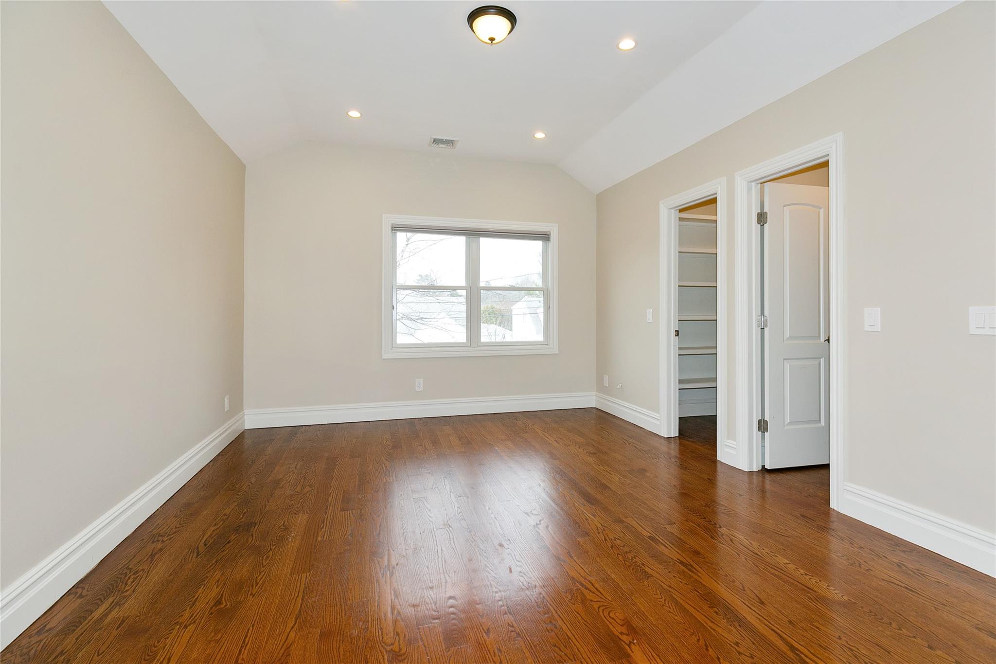62 Harvard Street, Roslyn Heights, New York image 17