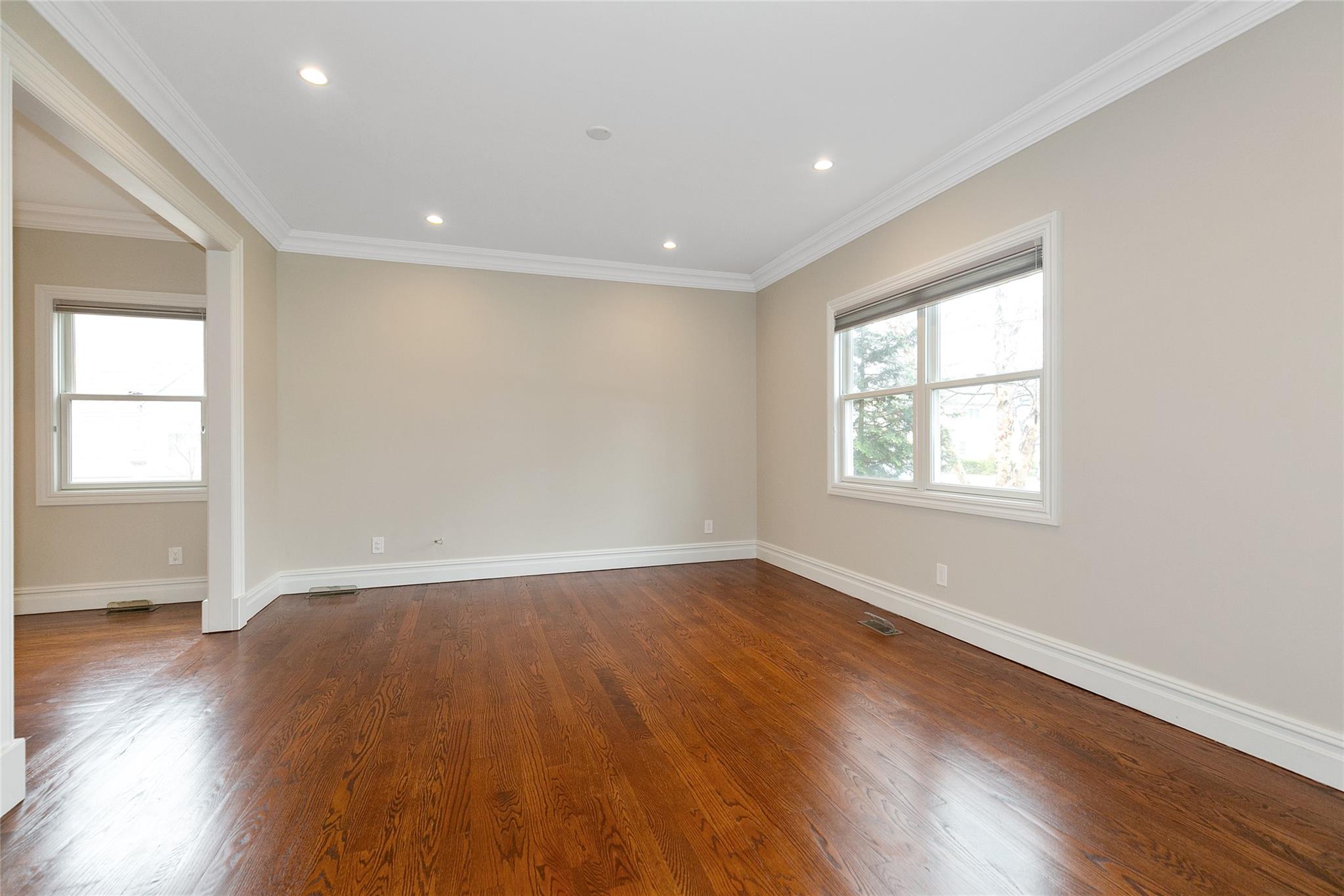 62 Harvard Street, Roslyn Heights, New York image 6