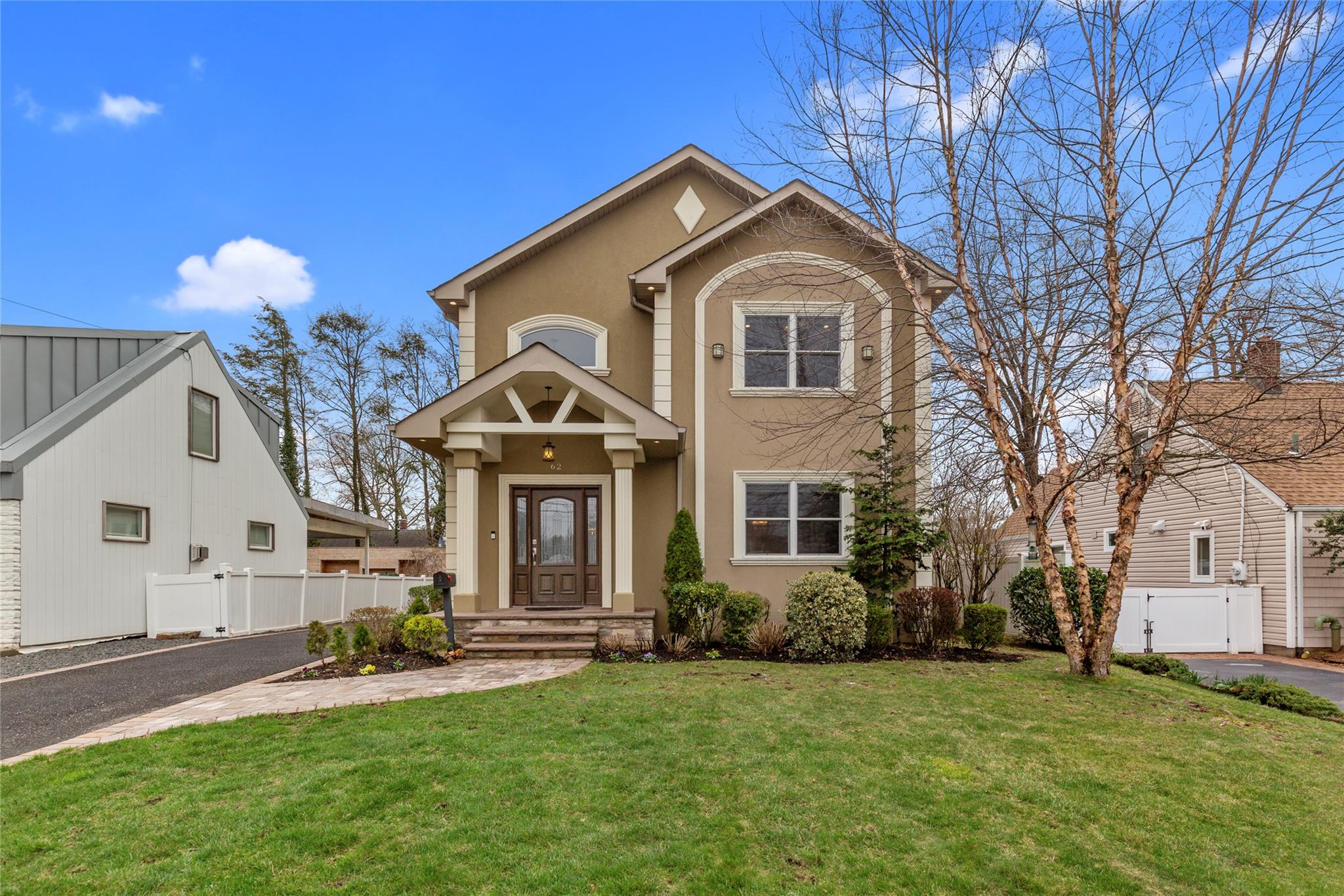 62 Harvard Street, Roslyn Heights, New York image 3