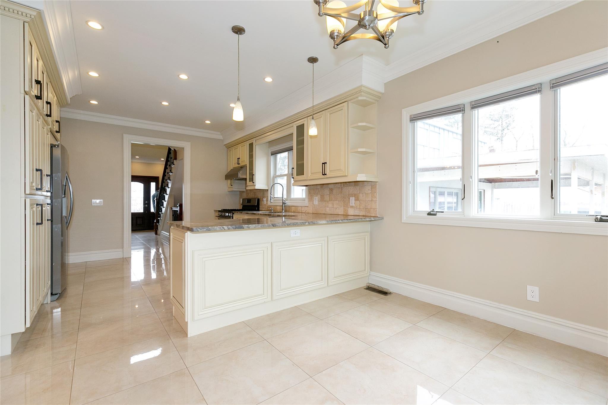 62 Harvard Street, Roslyn Heights, New York image 13