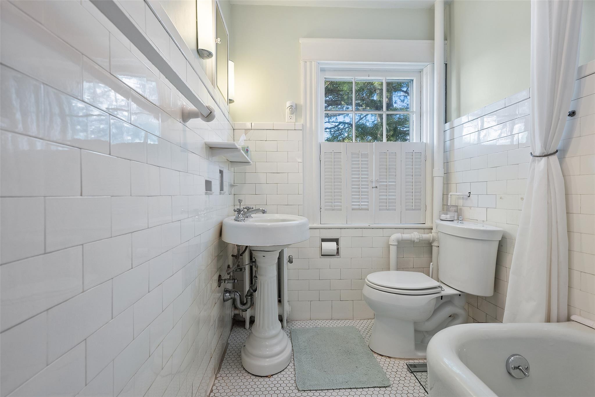 131 Rose Street, Freeport, New York image 30