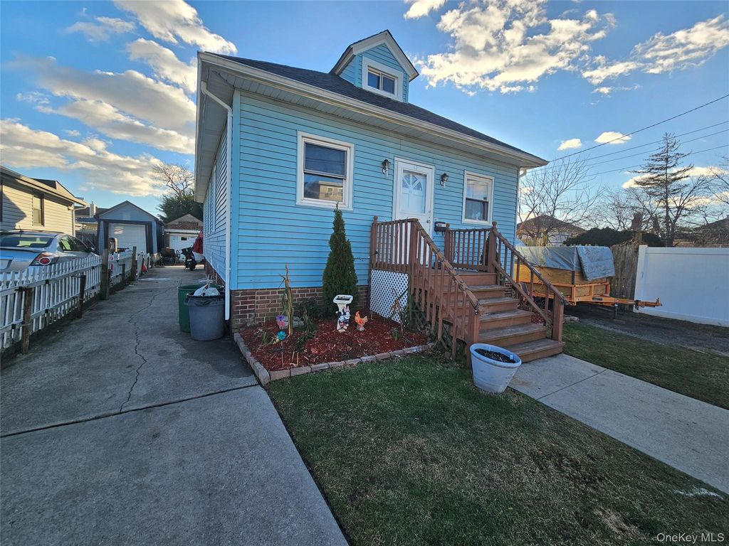 Photo of 45 Bayswater Boulevard, Inwood, NY 11096 (MLS # 946156)