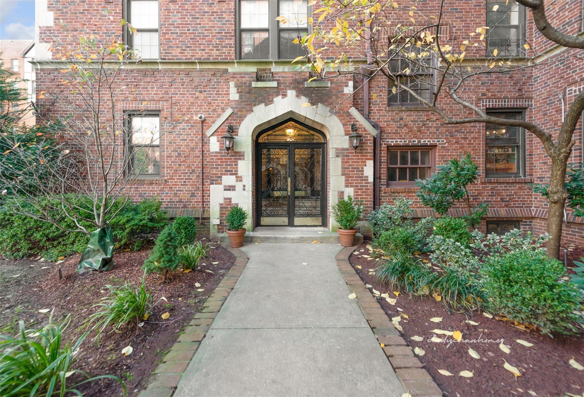 68-20 Burns Street #E1, Forest Hills, New York image 1