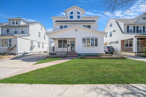 8933 238th Street Bellerose NY 11426