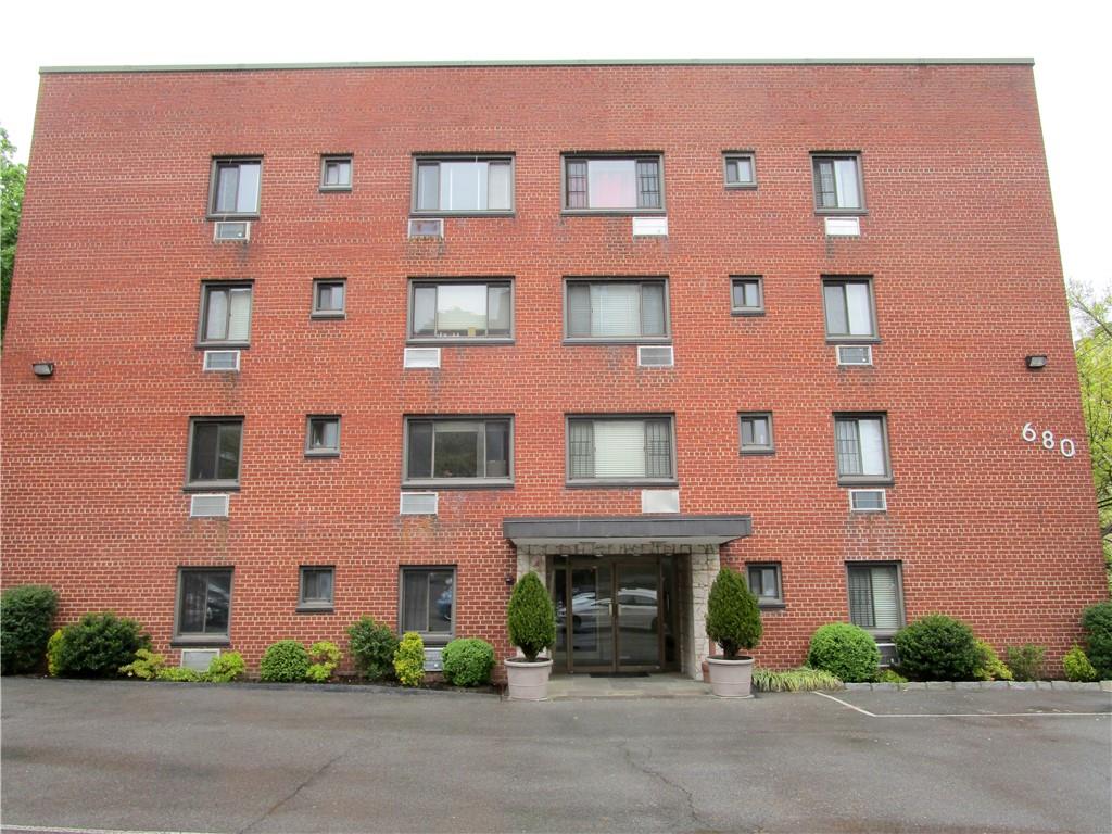 Rental Property at N Terrace Avenue 5E, Mount Vernon, New York - Bedrooms: 1 
Bathrooms: 1  - $2,100 MO.