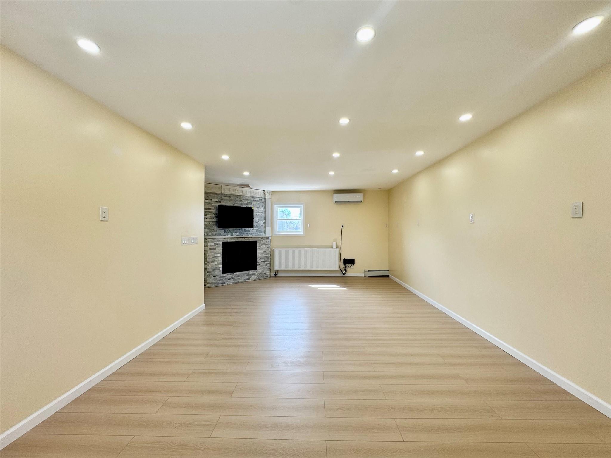 579 Carriere Street, Bethpage, New York image 10
