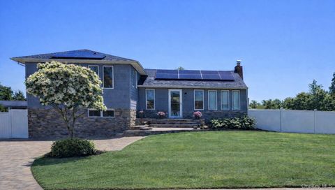 3938 Arthur Avenue N Seaford NY 11783