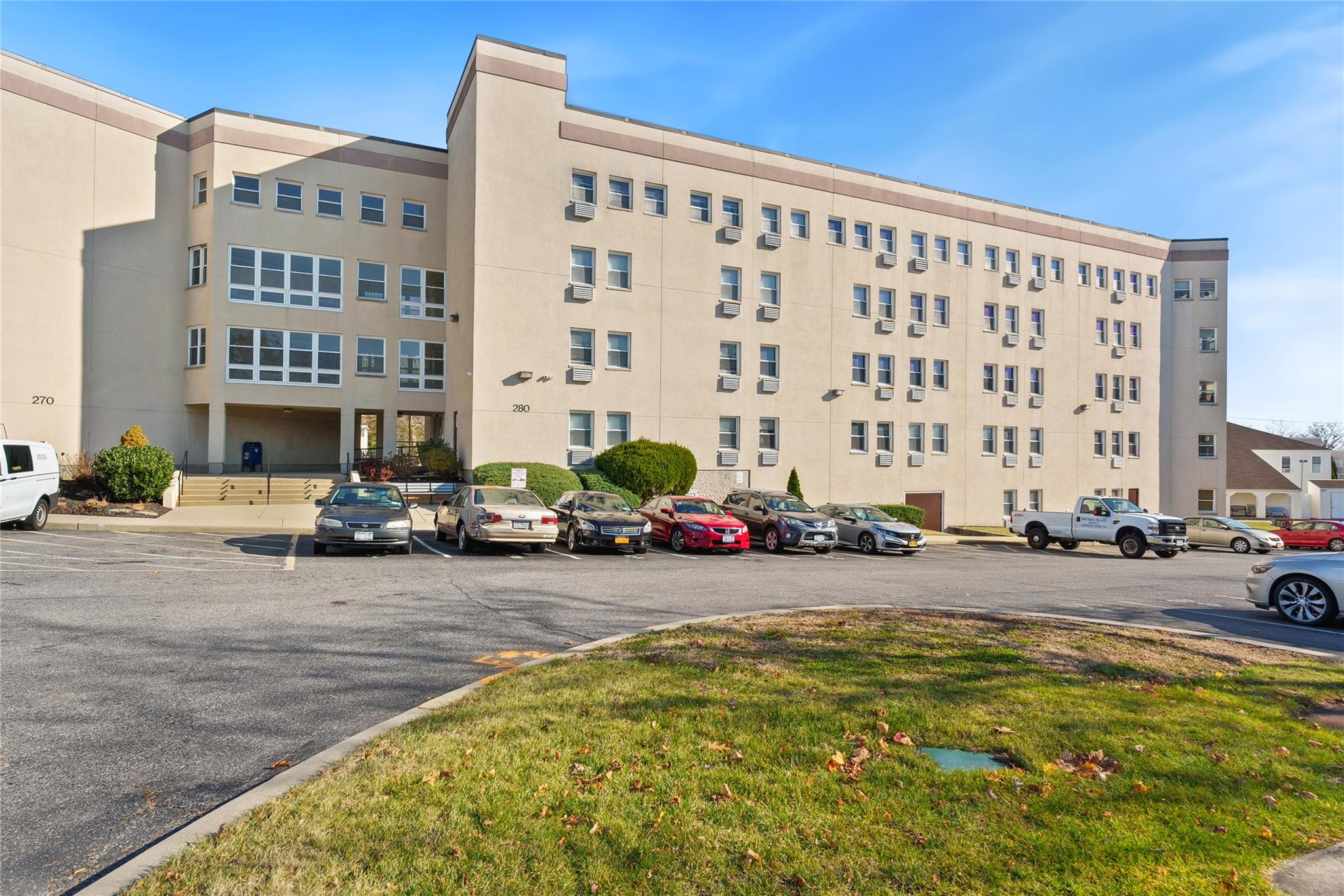 280 Lowndes Avenue 305G