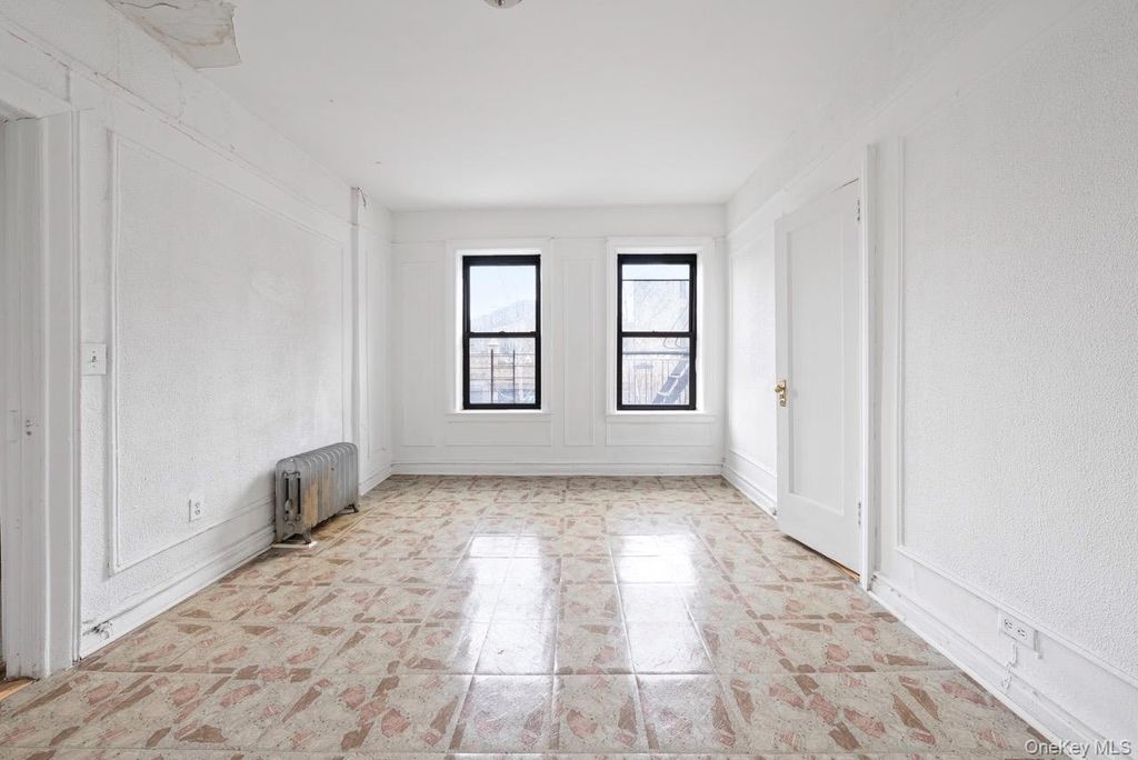 Photo of 1715 Nelson Avenue #2D, Bronx, NY 10453 (MLS # 948339)