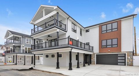 Photo of 64 Michigan Street, Long Beach, NY 11561 (MLS # 916553)