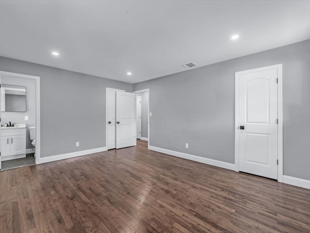7 Pal Way, Plainview, New York image 10