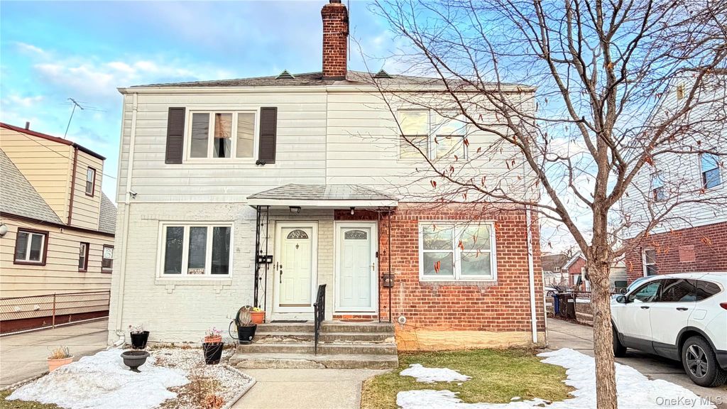 Photo of 6307 138th Street, Flushing, NY 11367 (MLS # 964024)