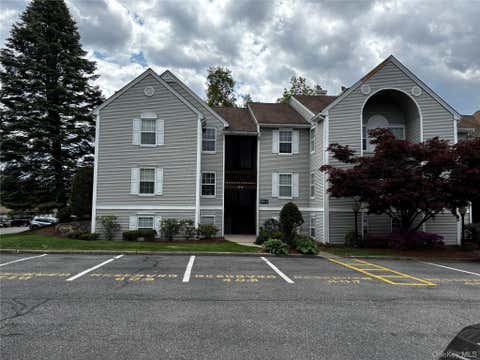 Condo For Sale - 1155 Washington Green<br/> New Windsor, NY 12553