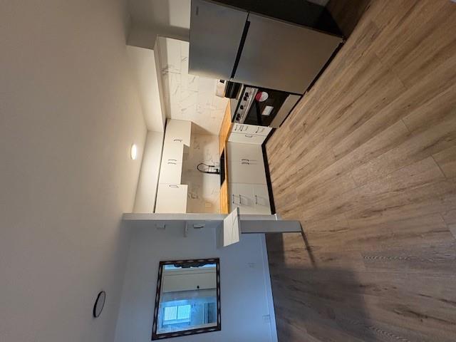Corona Avenue, Flushing, Queens, NY - 2 Bedrooms  
1 Bathrooms  
3 Rooms - 