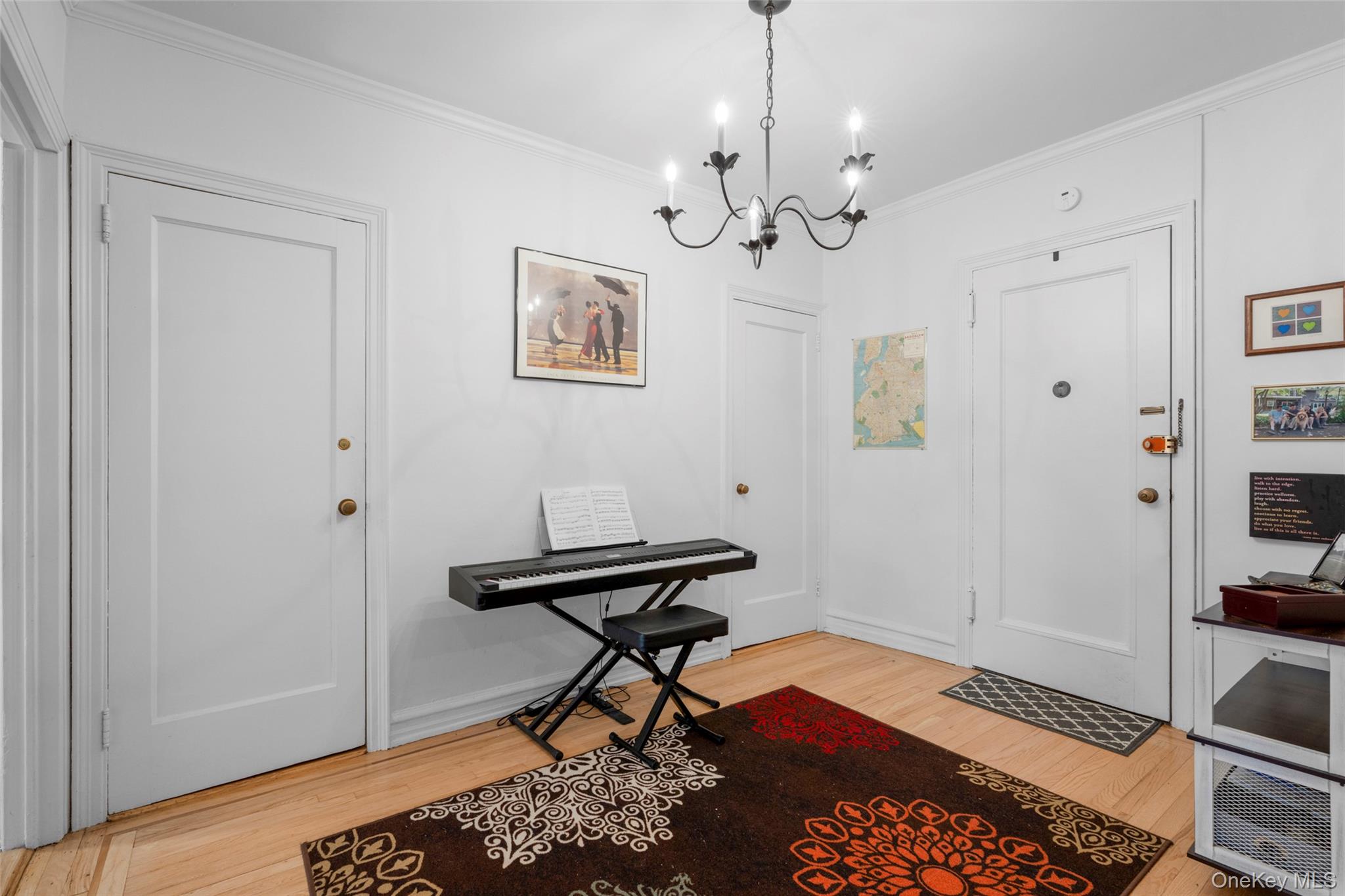 21 N Chatsworth Avenue 4N