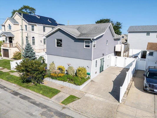 67 RADCLIFFE RD, ISLAND PARK, NY 11558 - Image f2c634991102095bfcd558e83aff03b6/4105994013