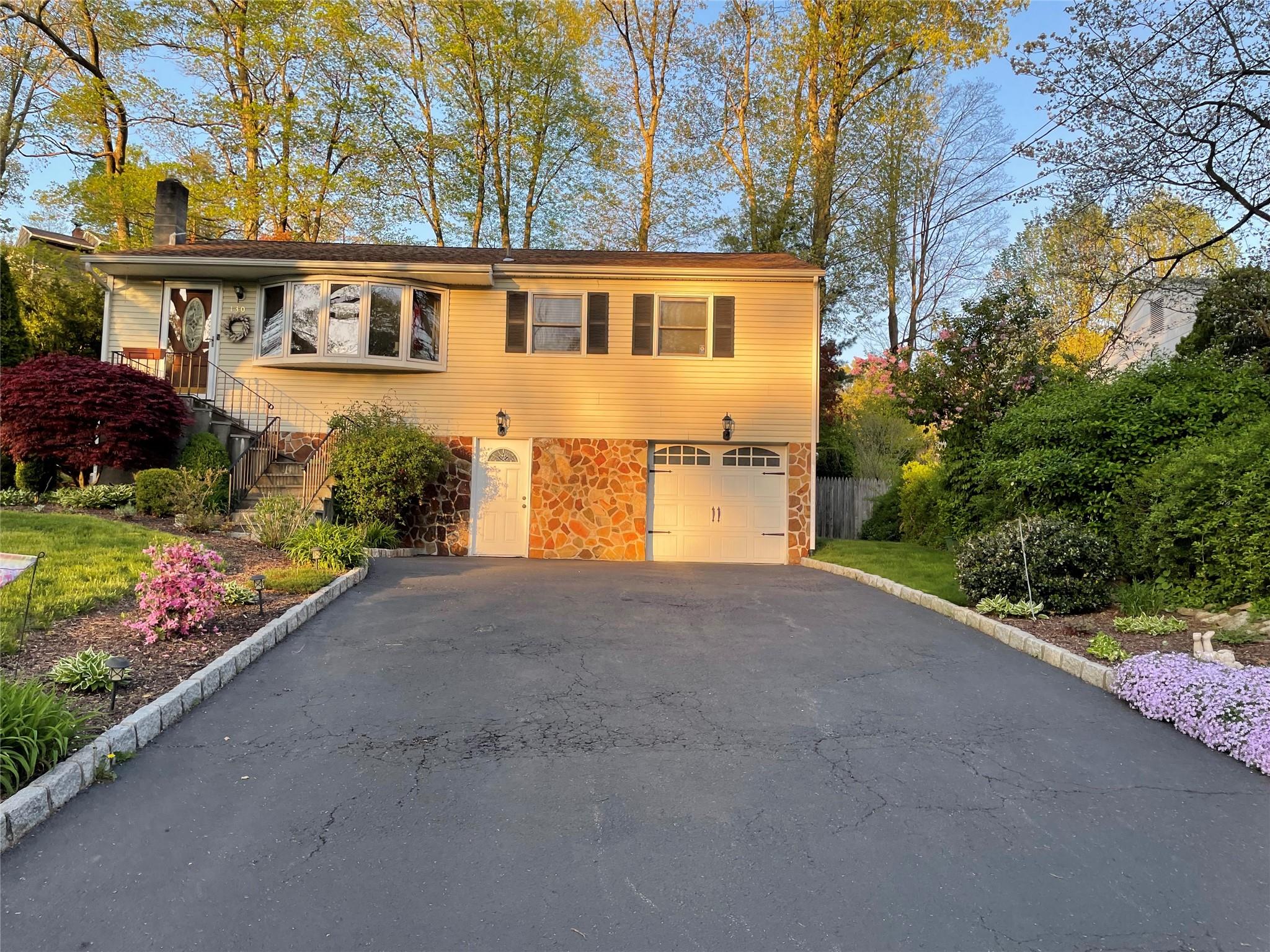 Property for Sale at Putnam Road, Garrison, New York - Bedrooms: 3 
Bathrooms: 2 
Rooms: 6  - $549,999