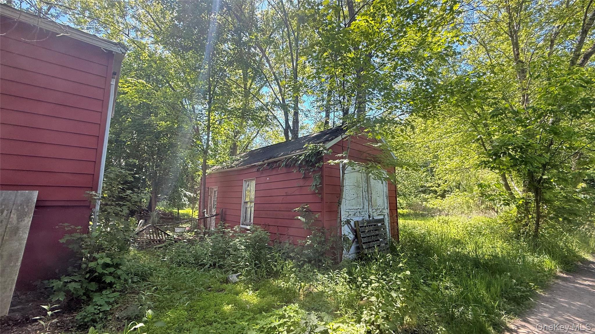 1588 Route 212