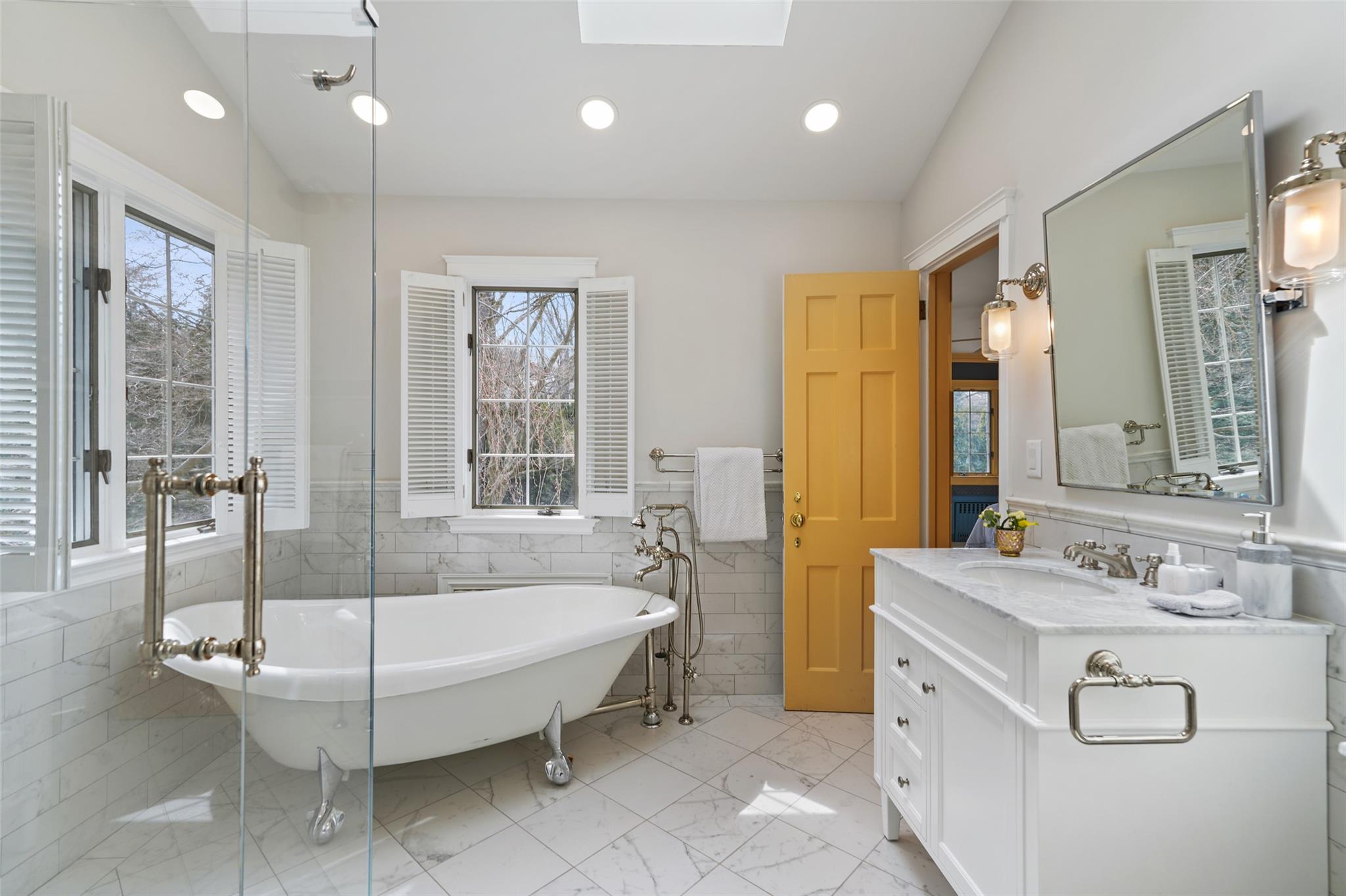 49 Moore Road, Bronxville, New York image 25