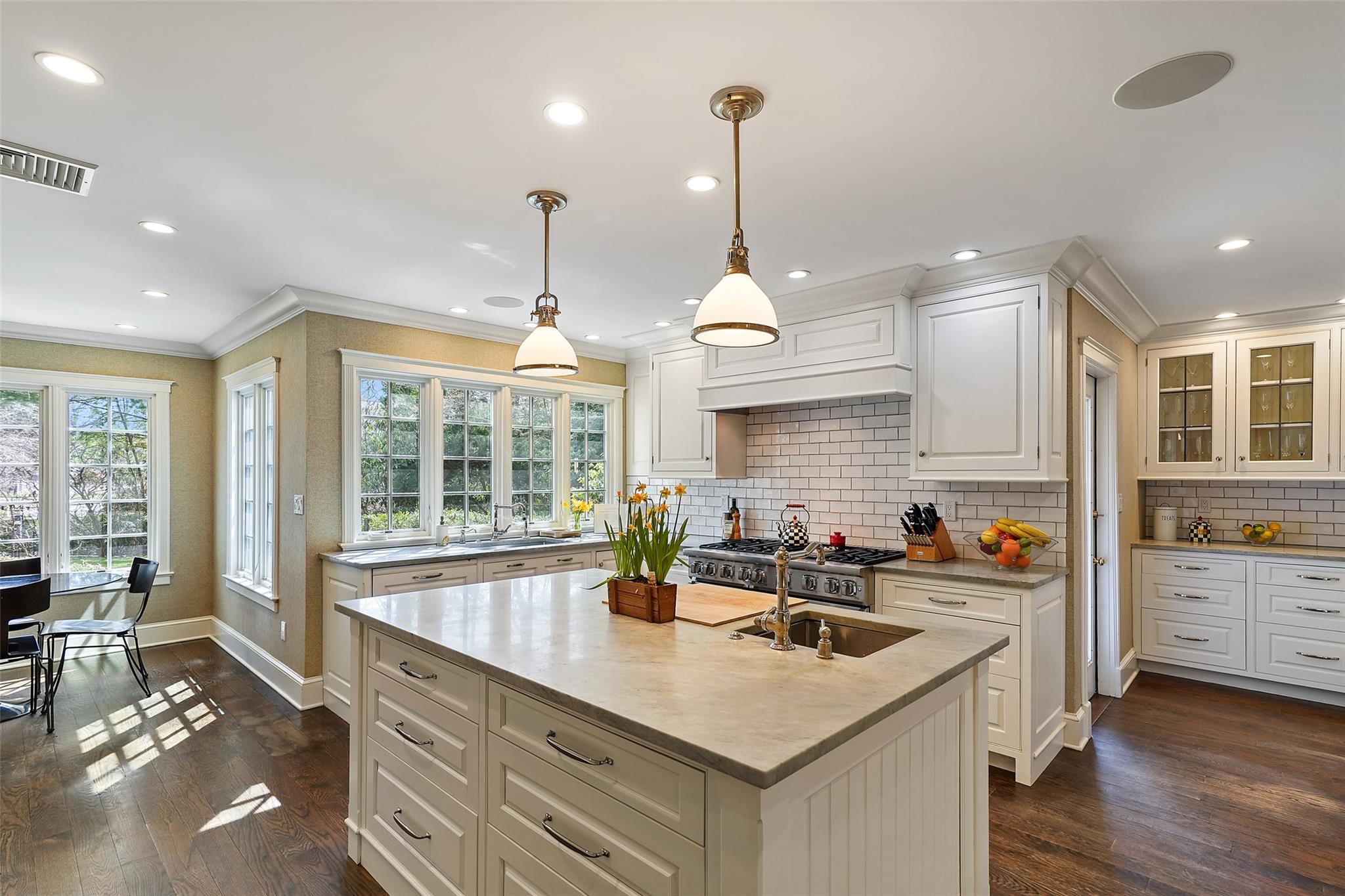 49 Moore Road, Bronxville, New York image 6